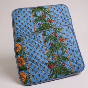 Vintage Tablecloths Etc. Reversible Quilted Placemats